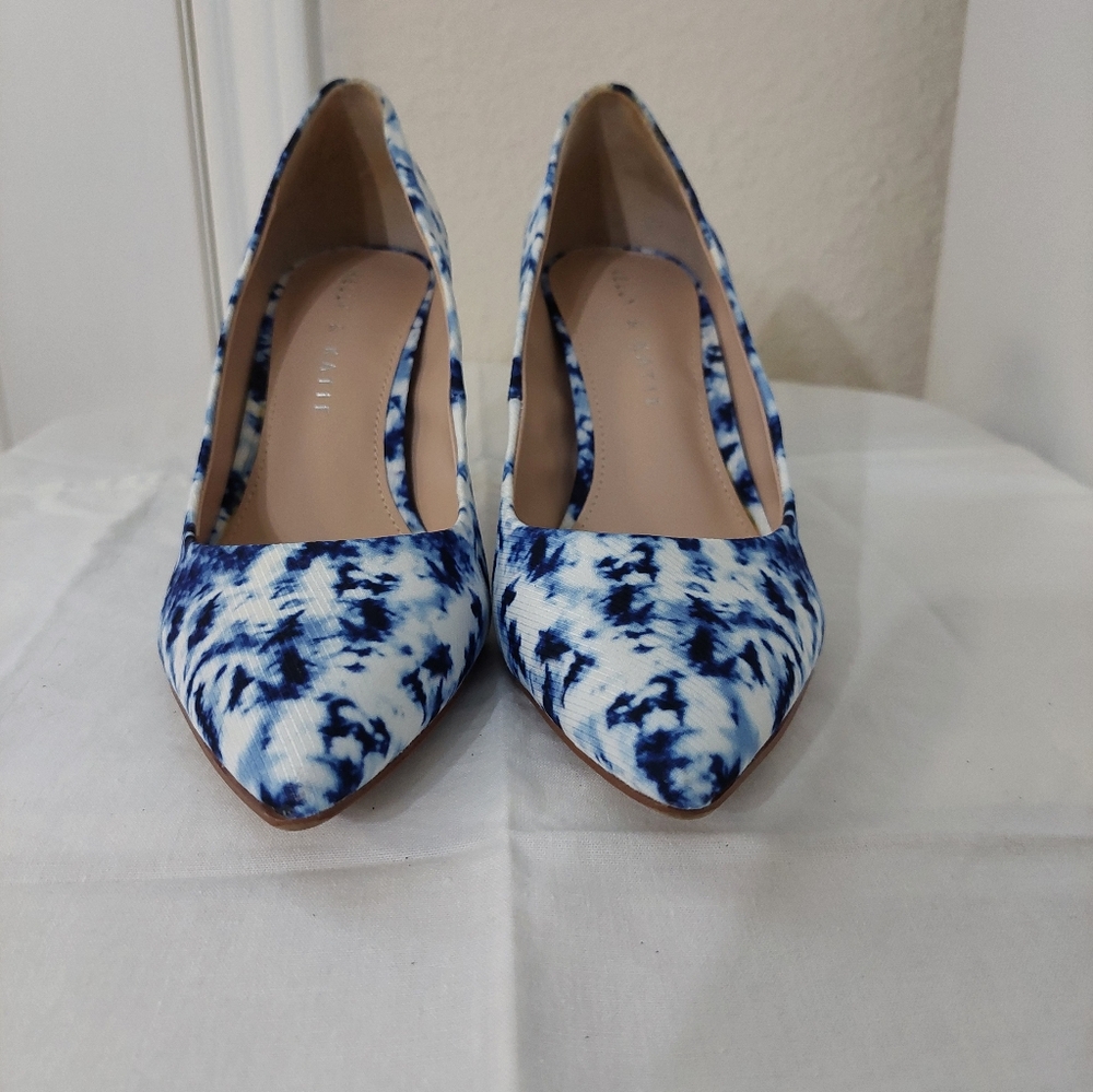 Kelly and Katie Blue and White Tye Dye Heels Size 5.5 - Picture 5 of 10